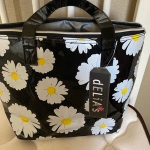 Delias Dollskill  insulated lunch bag